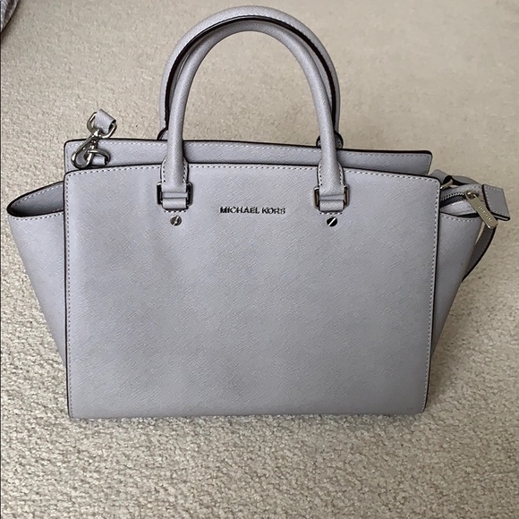 Michael Kors Handbags - Michael Kors Selma Bag